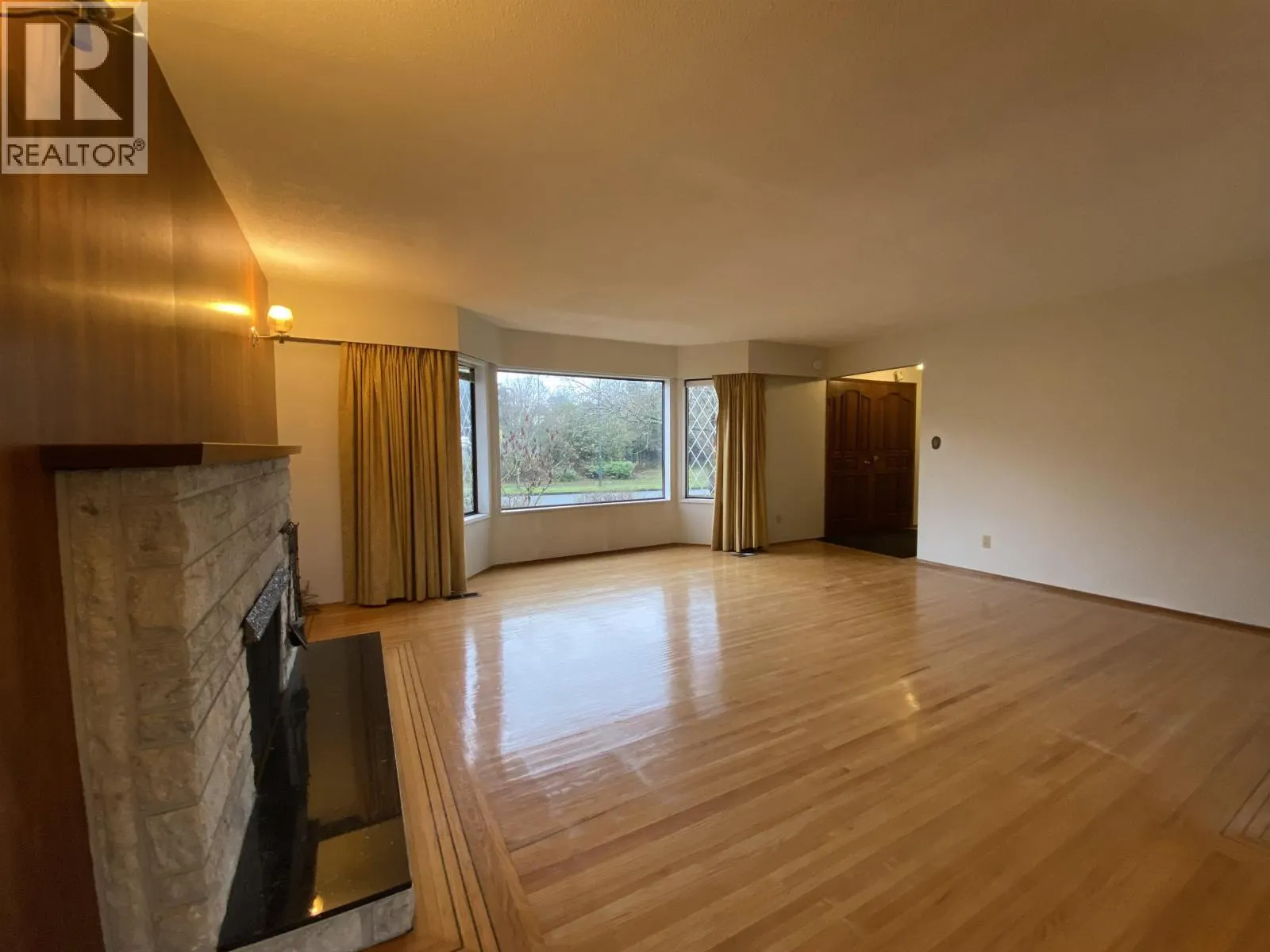 6145 SHERBROOKE STREET