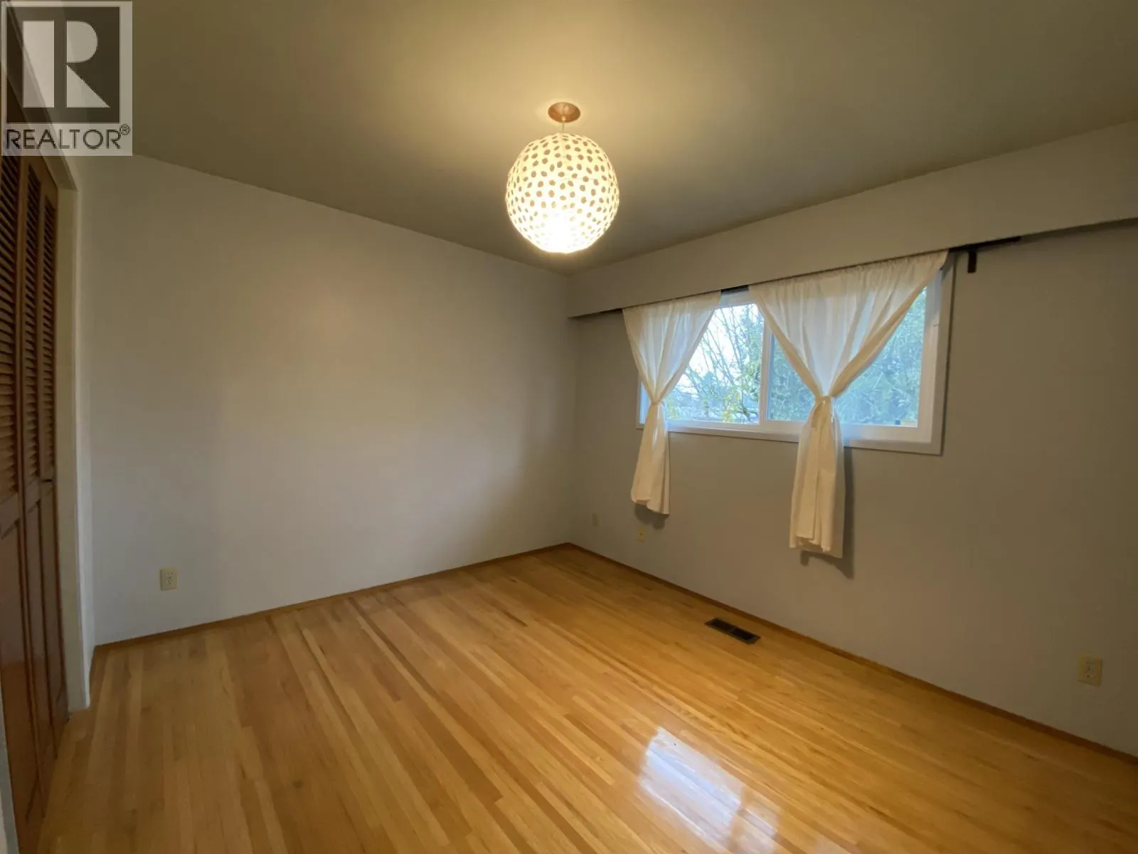 6145 SHERBROOKE STREET