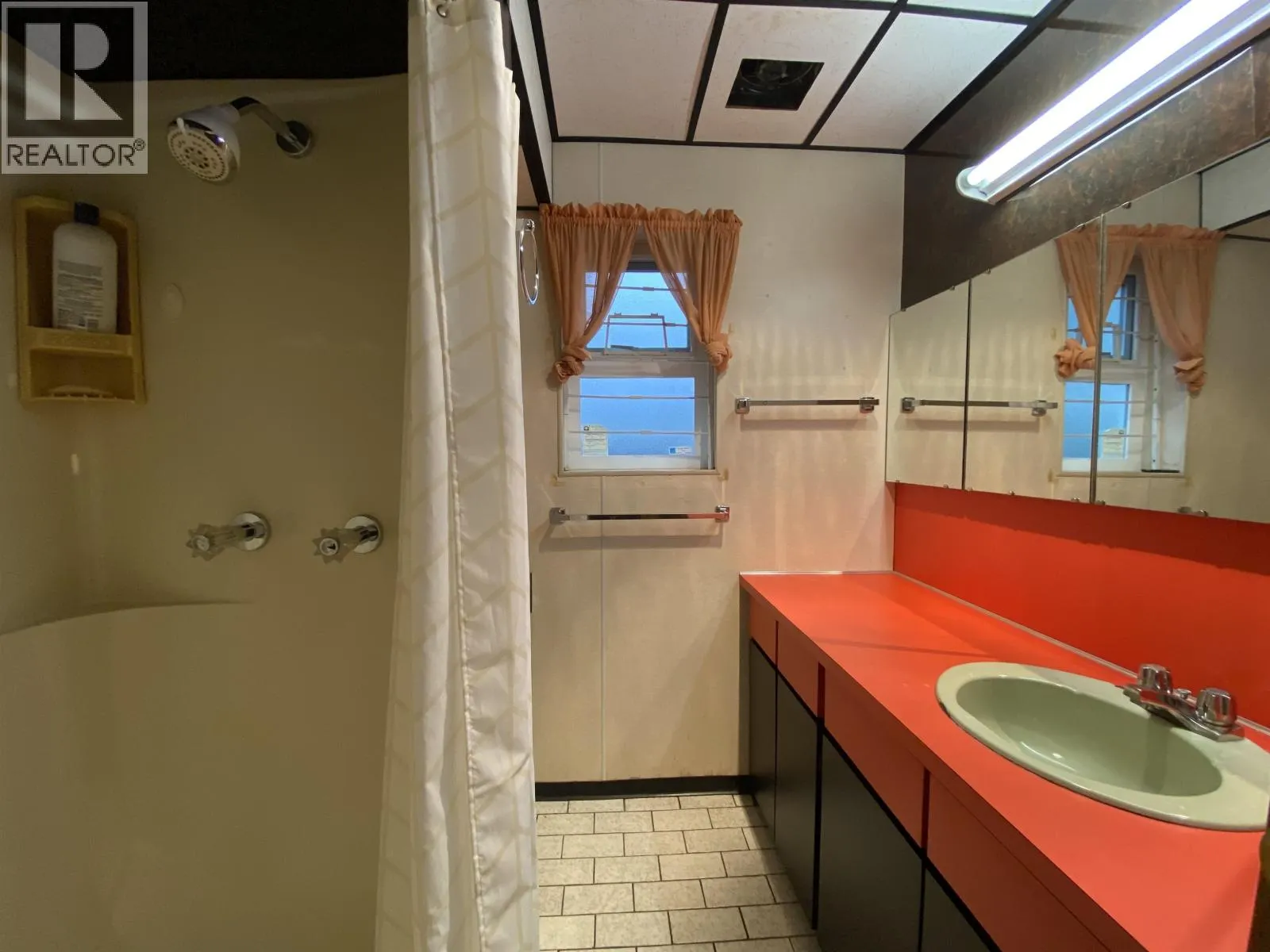 6145 SHERBROOKE STREET