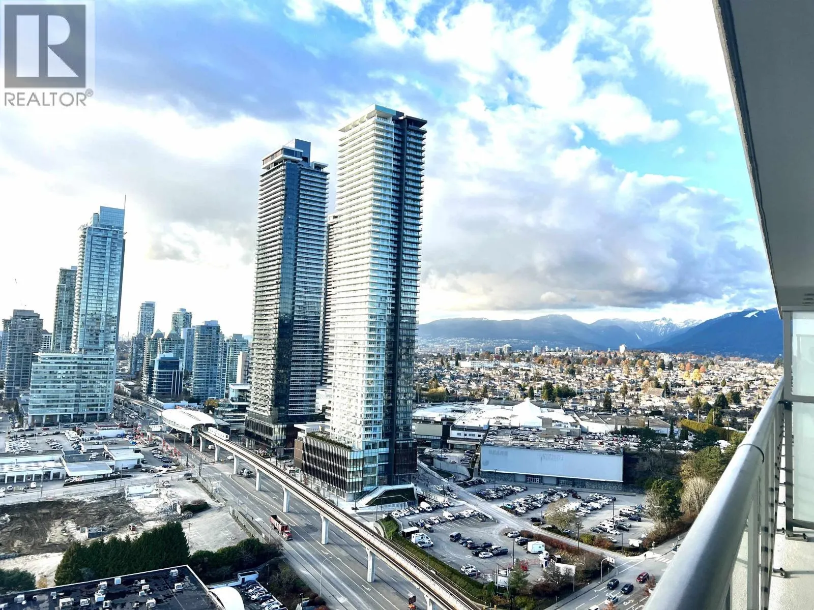 25xx 4720 LOUGHEED HIGHWAY