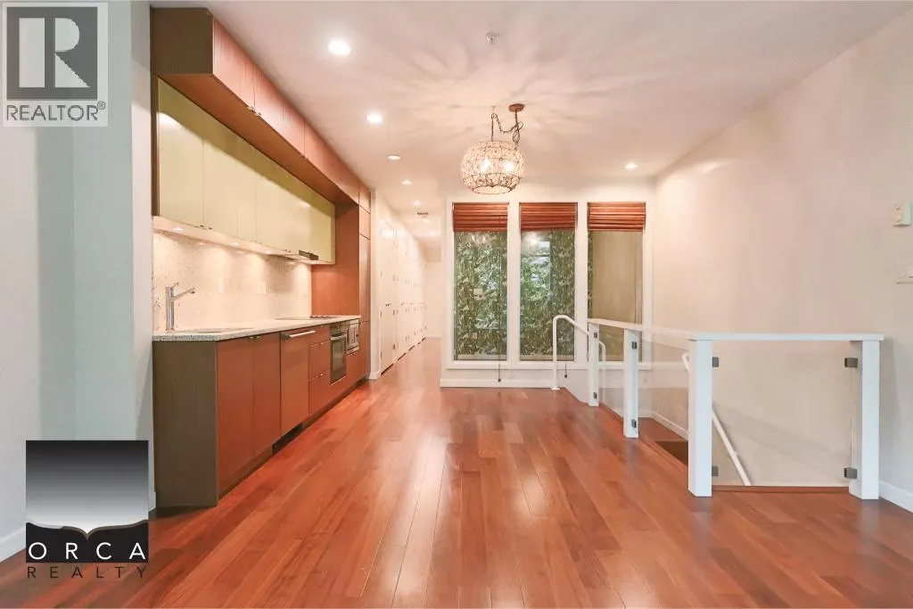 1227 1205 HOWE STREET