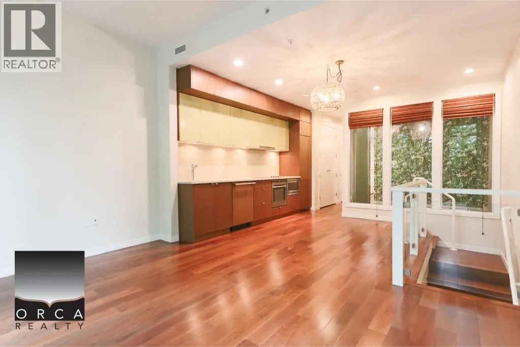 1227 1205 HOWE STREET