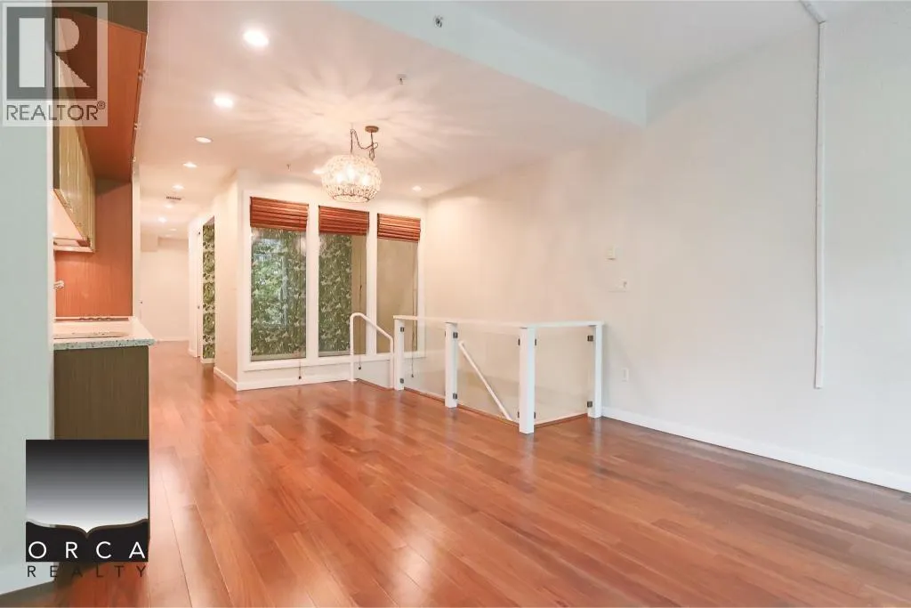 1227 1205 HOWE STREET