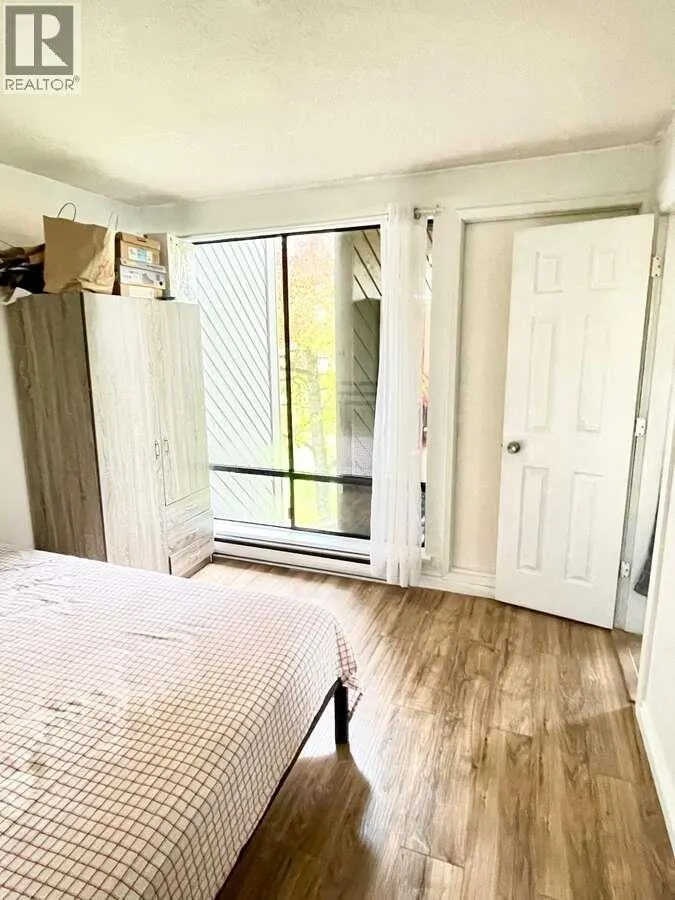 219 9300 GLENACRES DRIVE