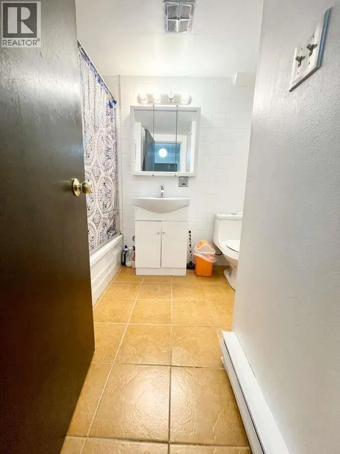 219 9300 GLENACRES DRIVE