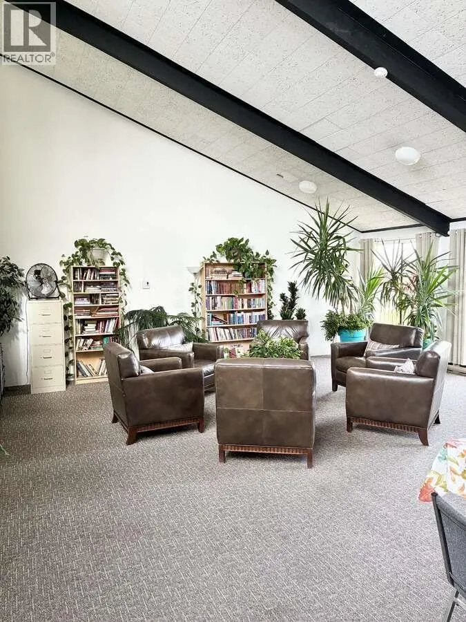 219 9300 GLENACRES DRIVE