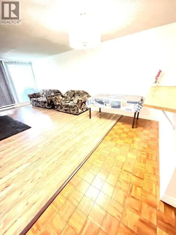 219 9300 GLENACRES DRIVE