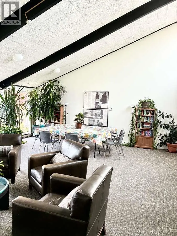 219 9300 GLENACRES DRIVE