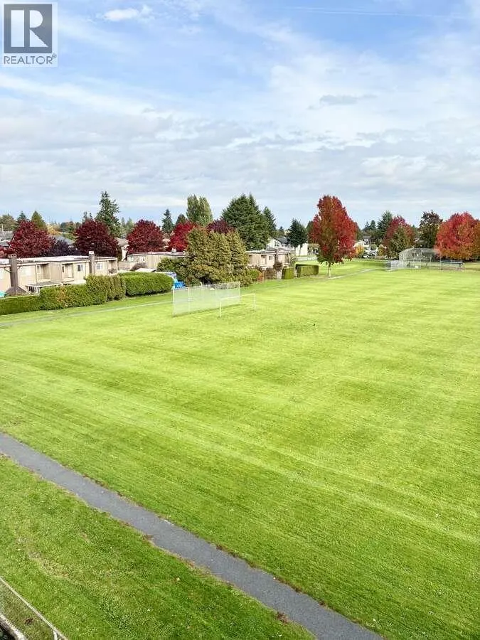 219 9300 GLENACRES DRIVE