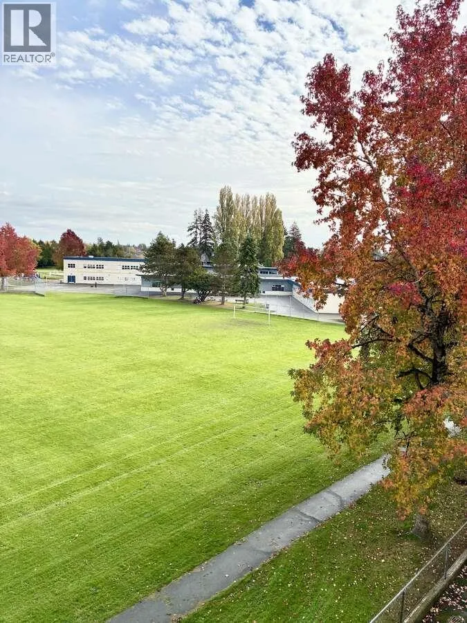 219 9300 GLENACRES DRIVE