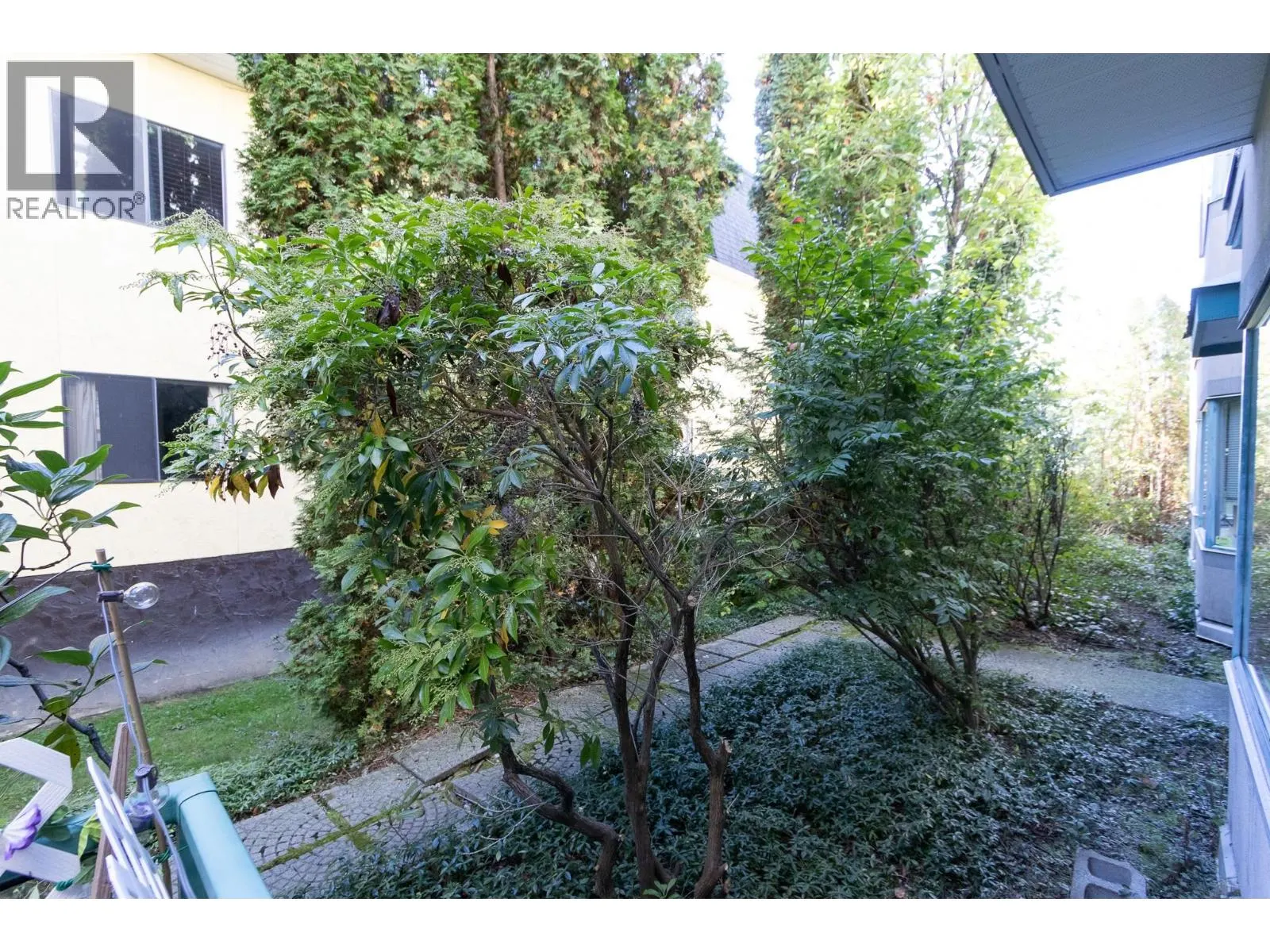 106 177 W 5th STREET