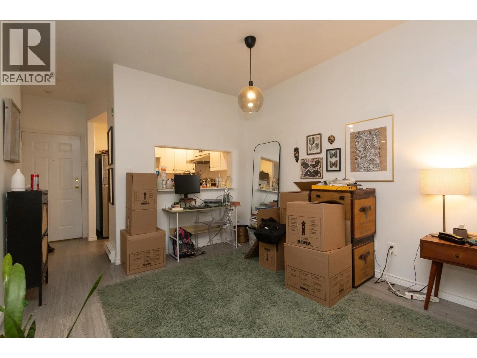 106 177 W 5th STREET