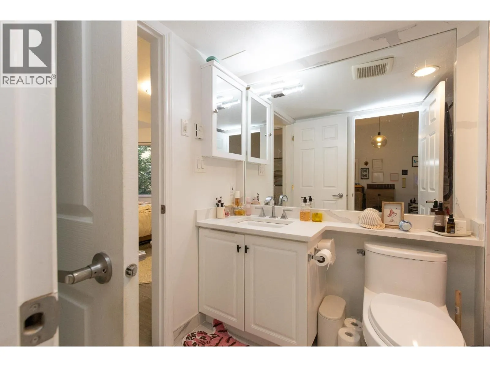 106 177 W 5th STREET