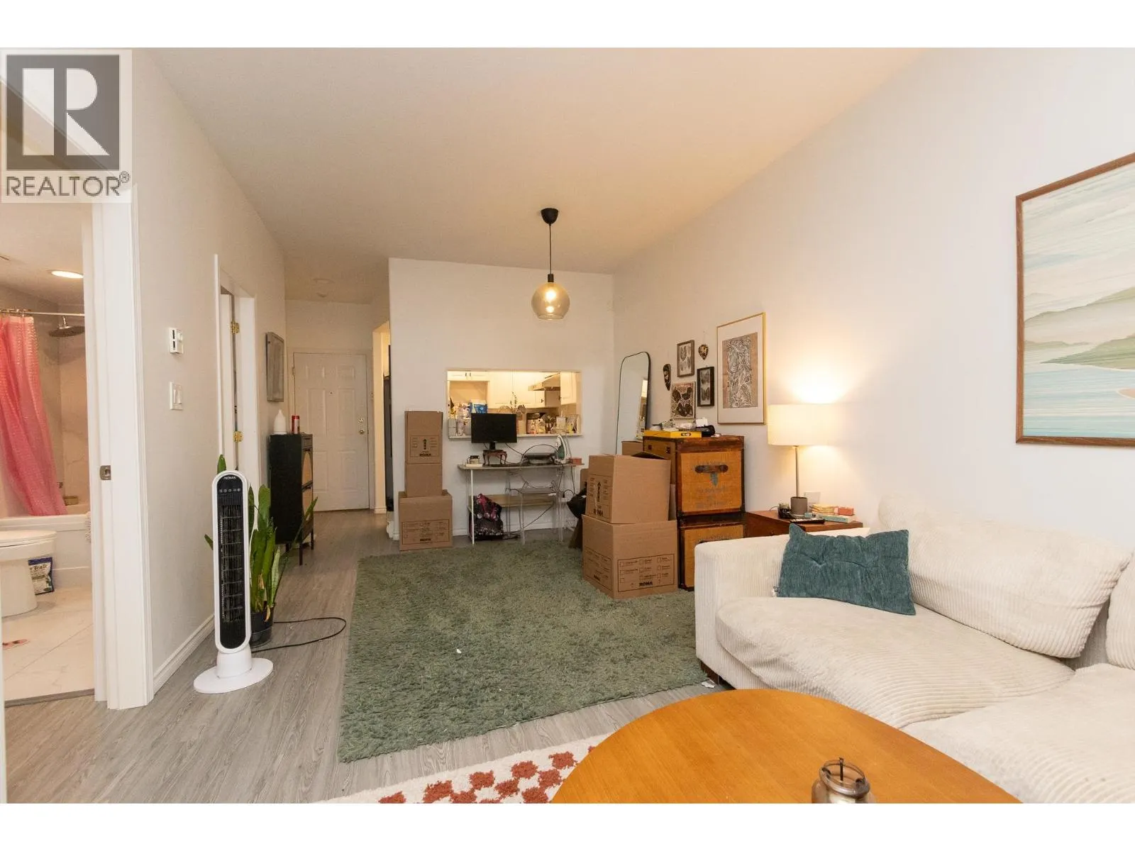 106 177 W 5th STREET