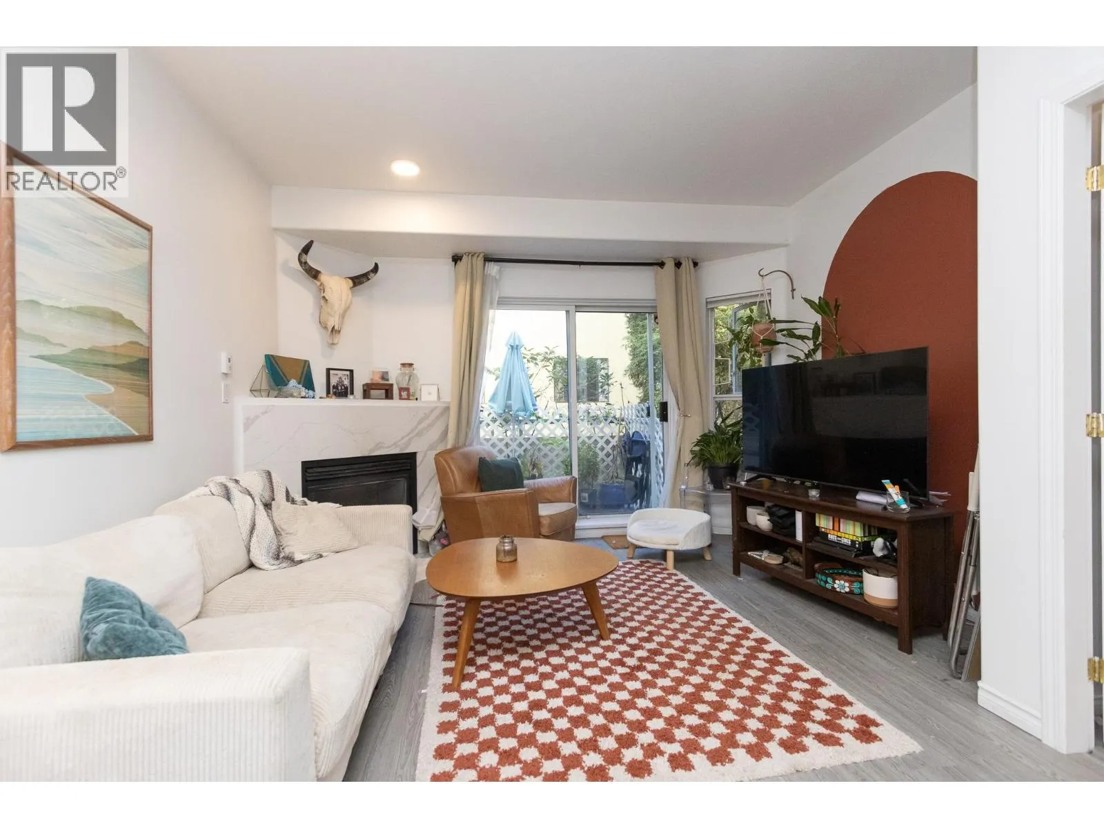 106 177 W 5th STREET