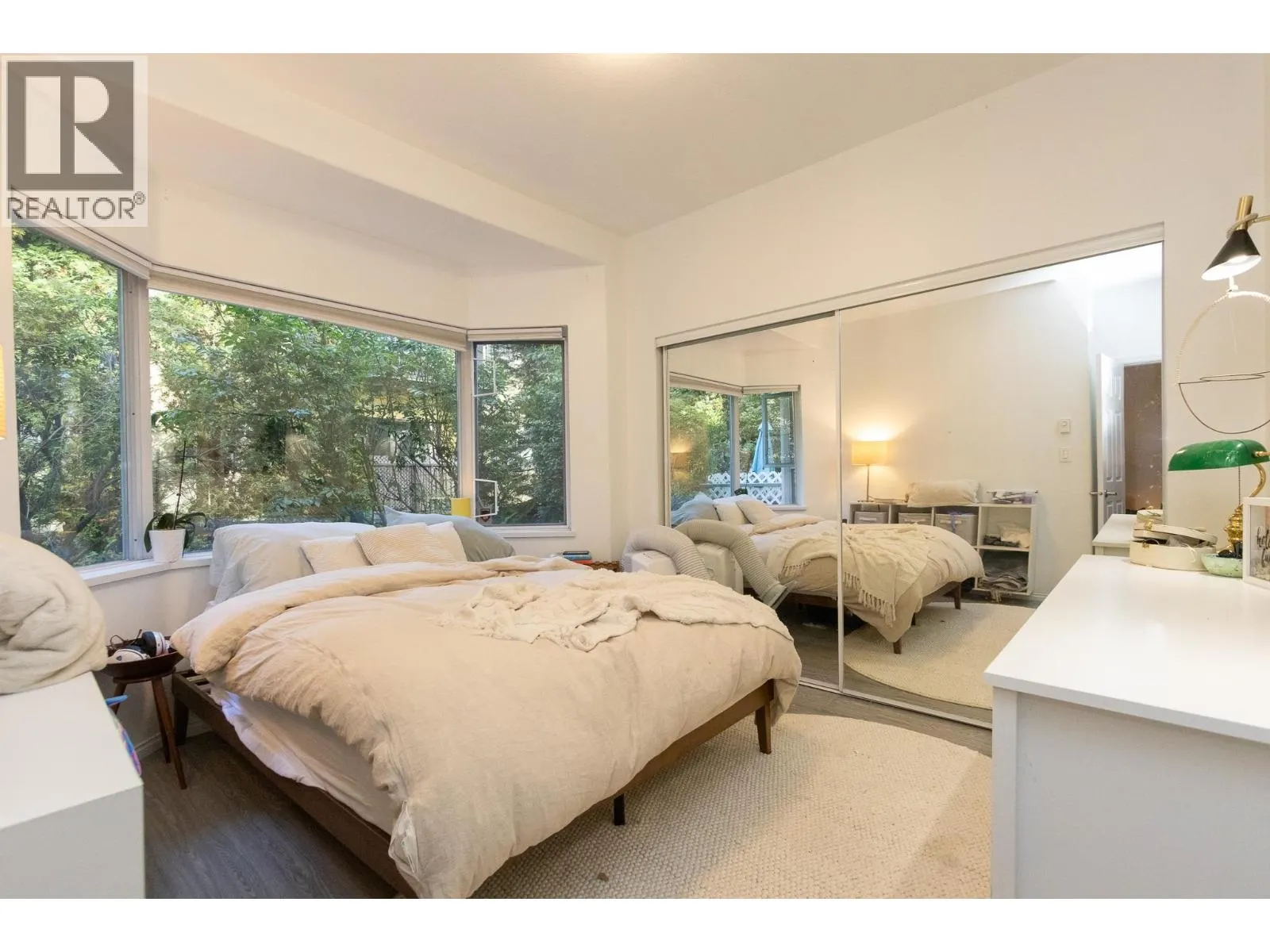 106 177 W 5th STREET