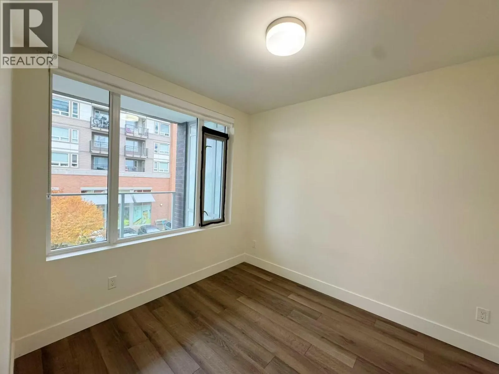 318 10788 NO. 5 ROAD