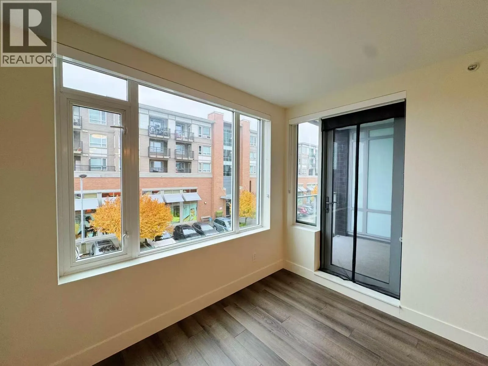 318 10788 NO. 5 ROAD