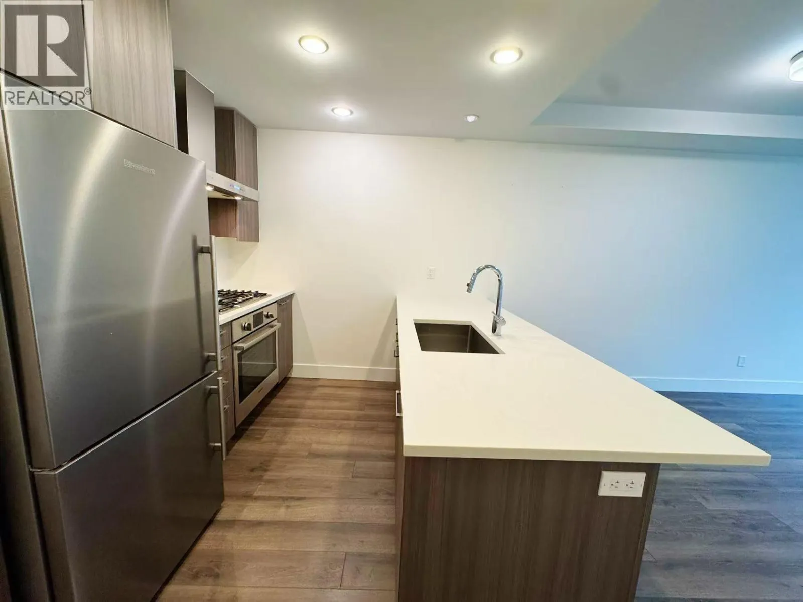 318 10788 NO. 5 ROAD