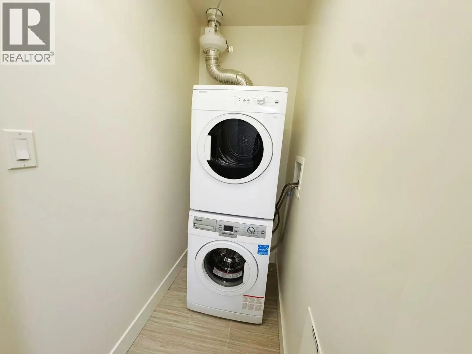 318 10788 NO. 5 ROAD