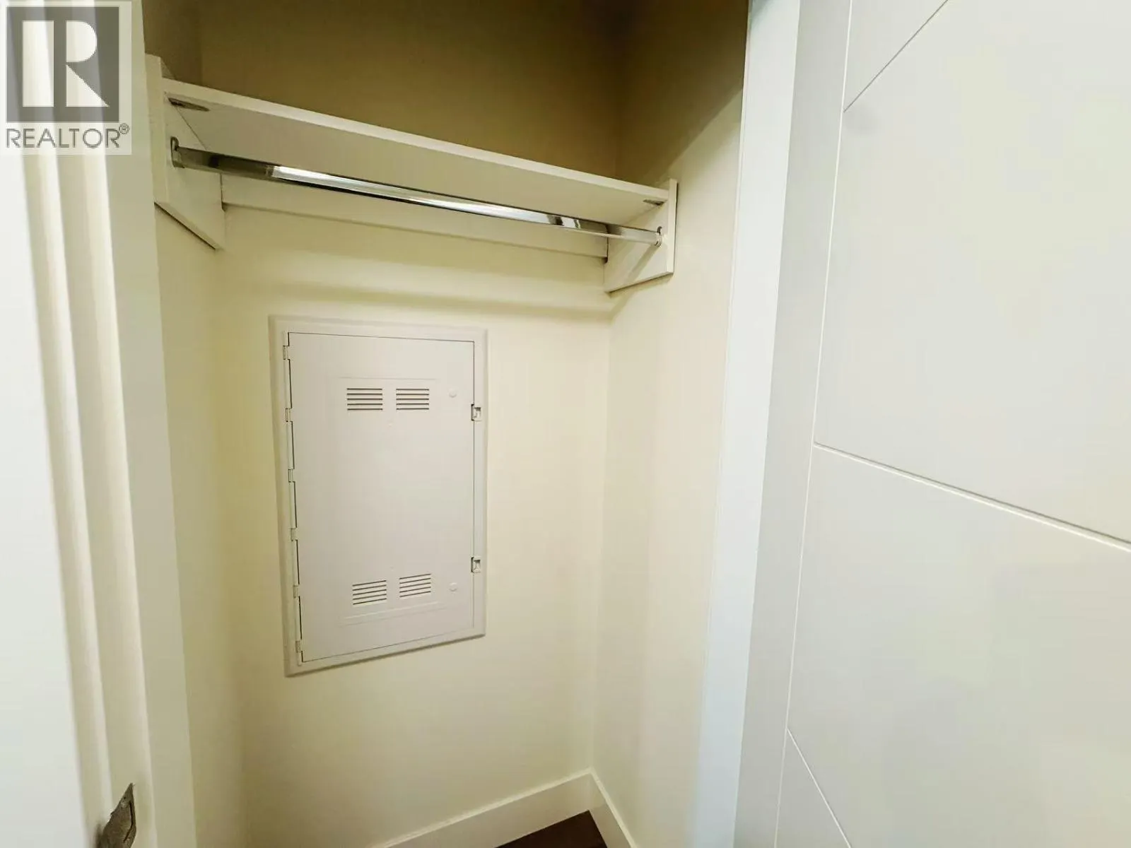 318 10788 NO. 5 ROAD