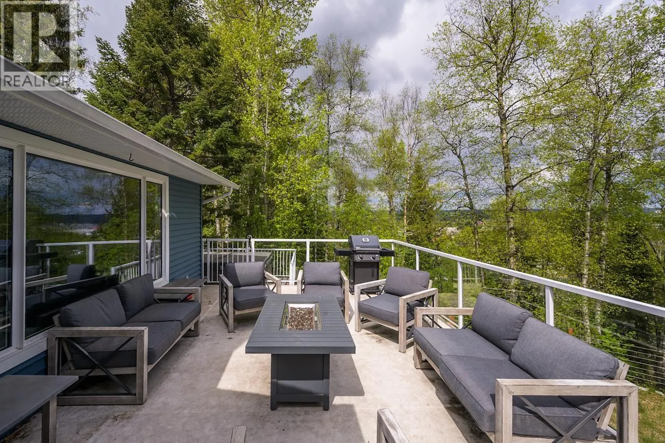 2502 LAURENTIAN PLACE