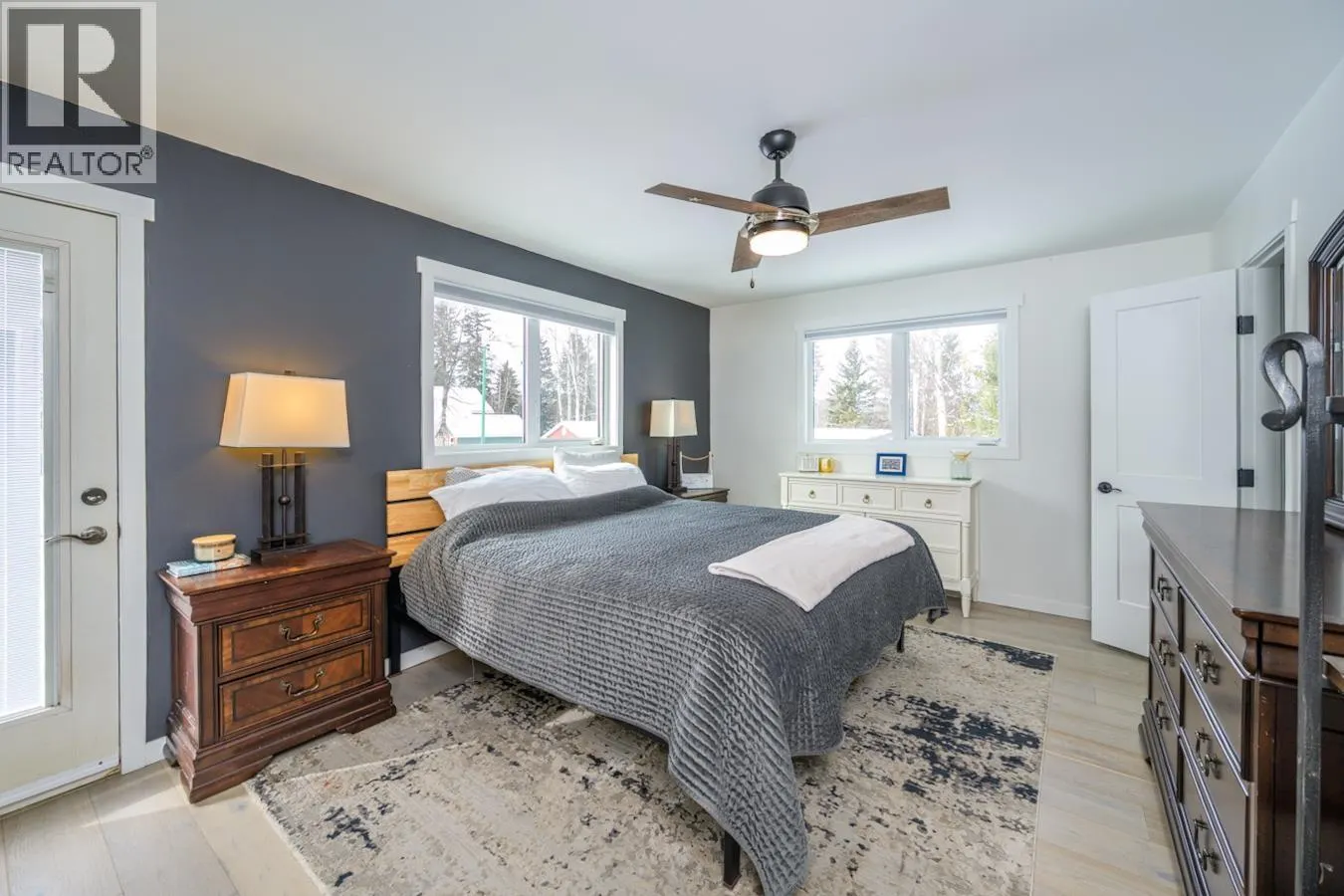 2502 LAURENTIAN PLACE