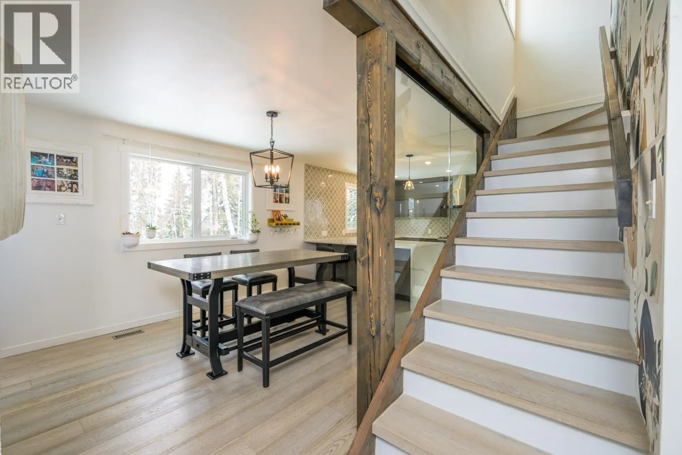 2502 LAURENTIAN PLACE