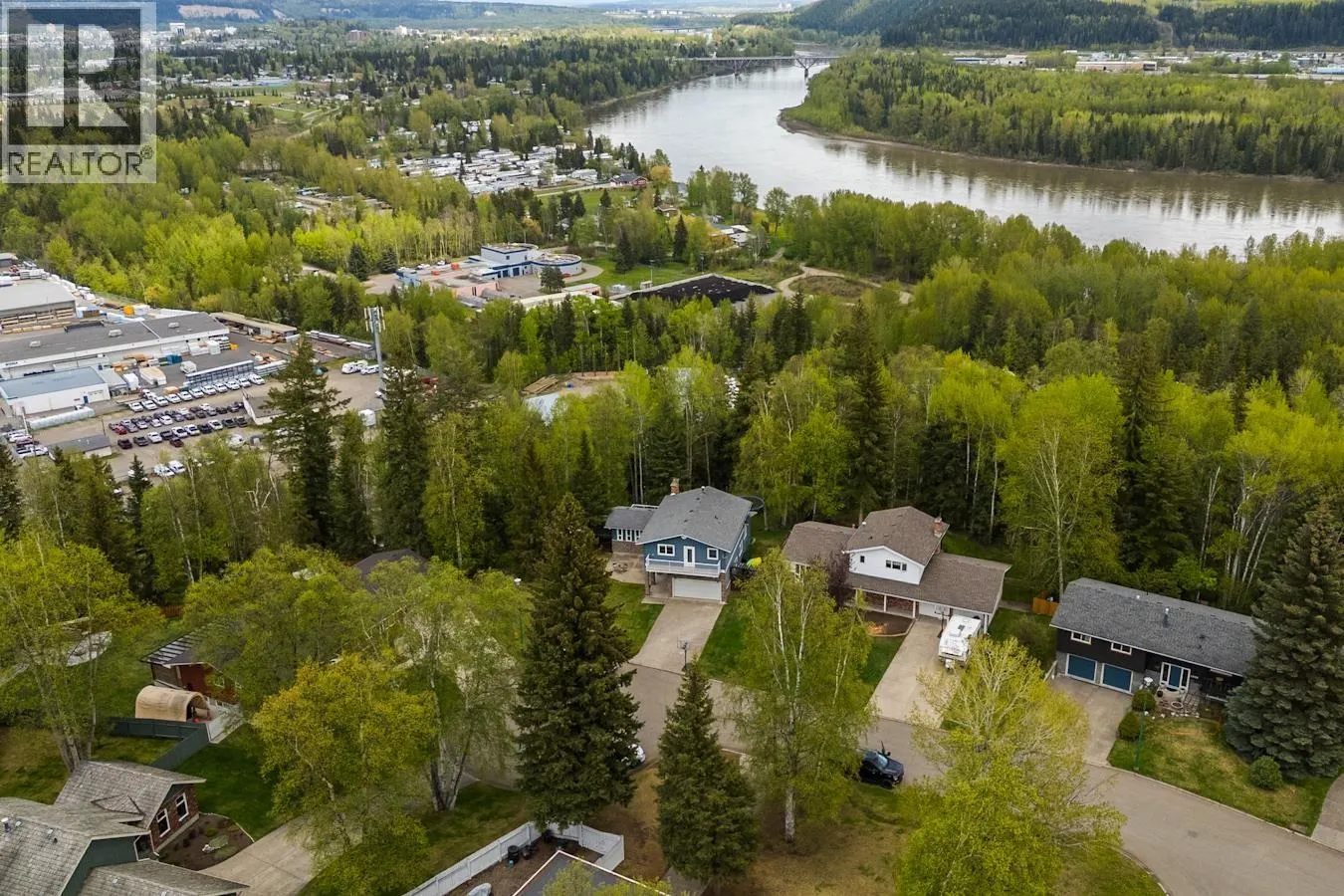 2502 LAURENTIAN PLACE