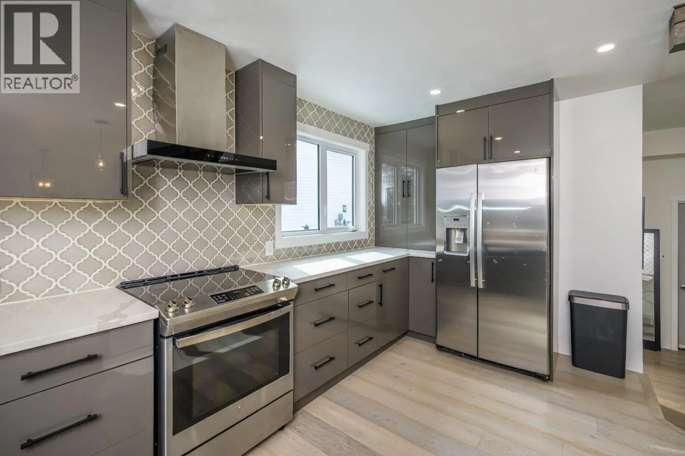 2502 LAURENTIAN PLACE