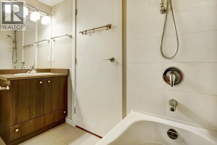 655 4099 STOLBERG STREET