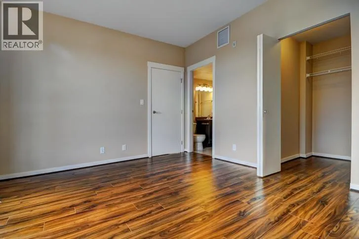 655 4099 STOLBERG STREET