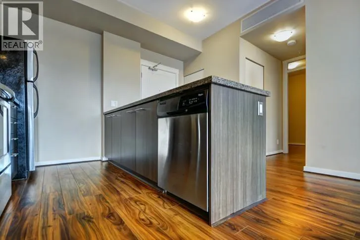 655 4099 STOLBERG STREET