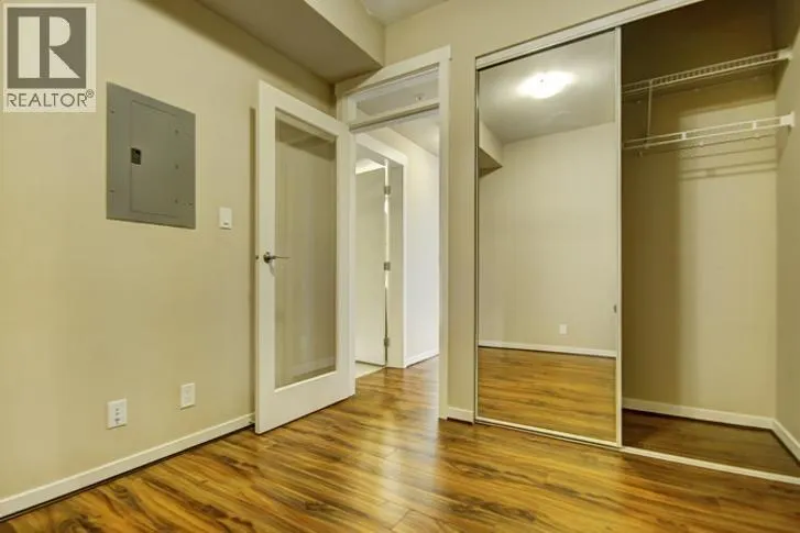 655 4099 STOLBERG STREET