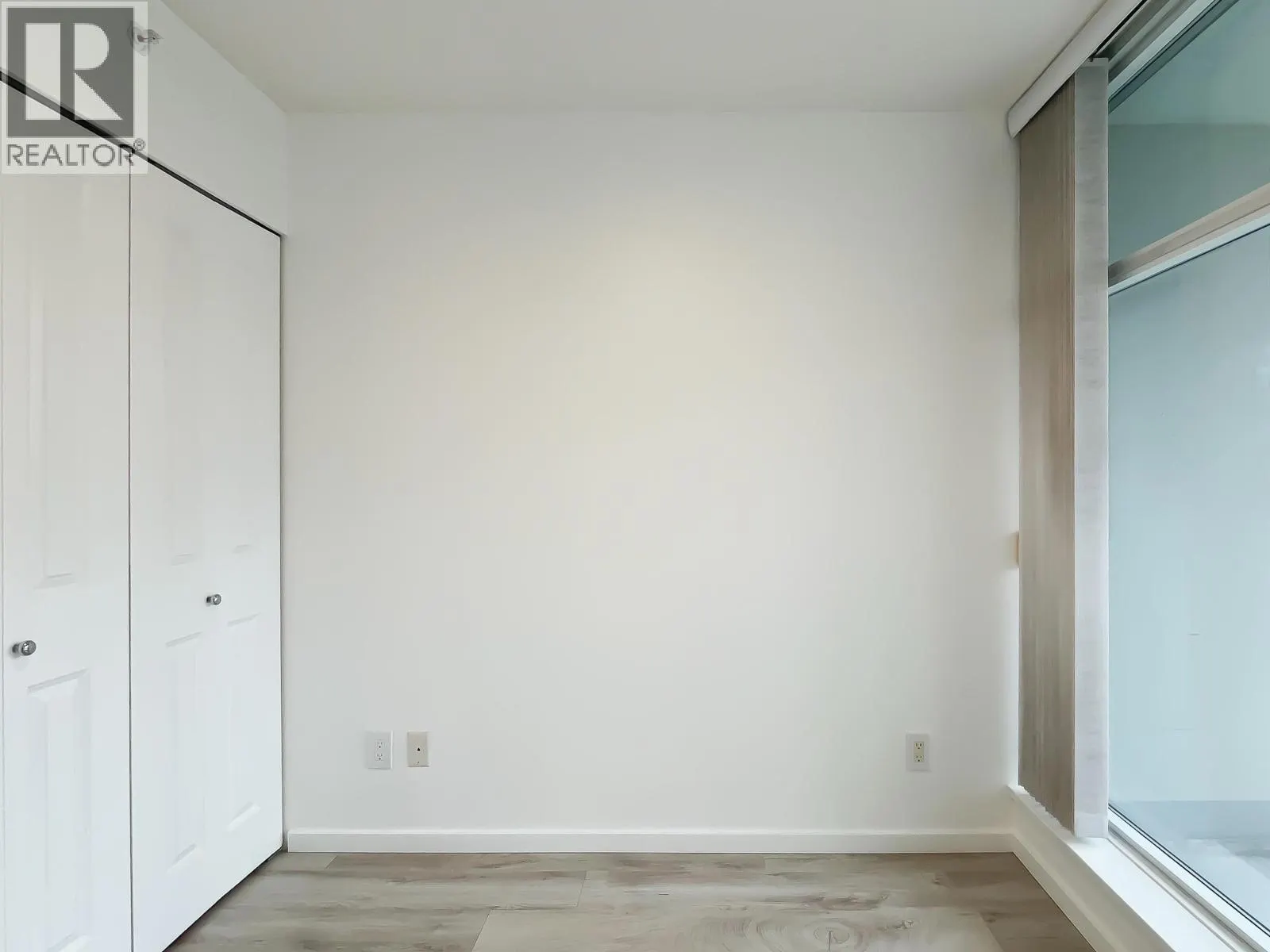 708 2289 YUKON CRESCENT