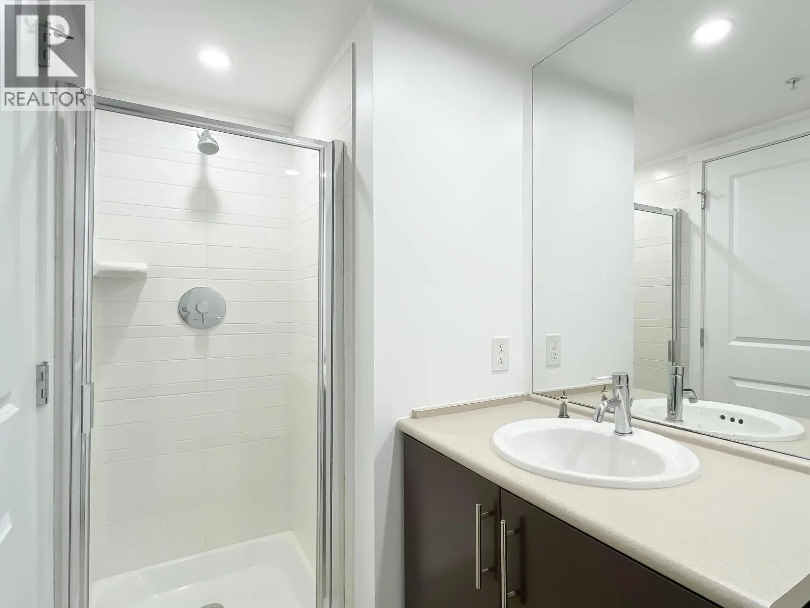 708 2289 YUKON CRESCENT