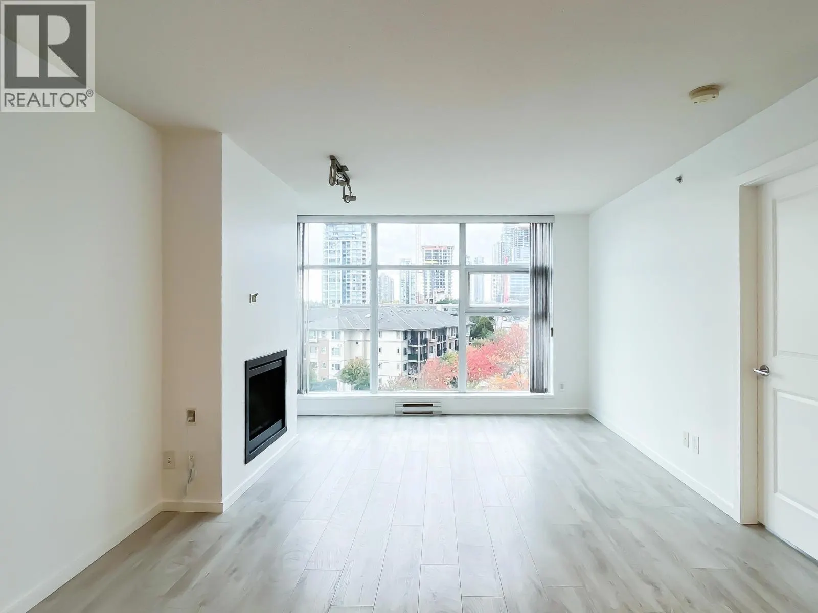 708 2289 YUKON CRESCENT