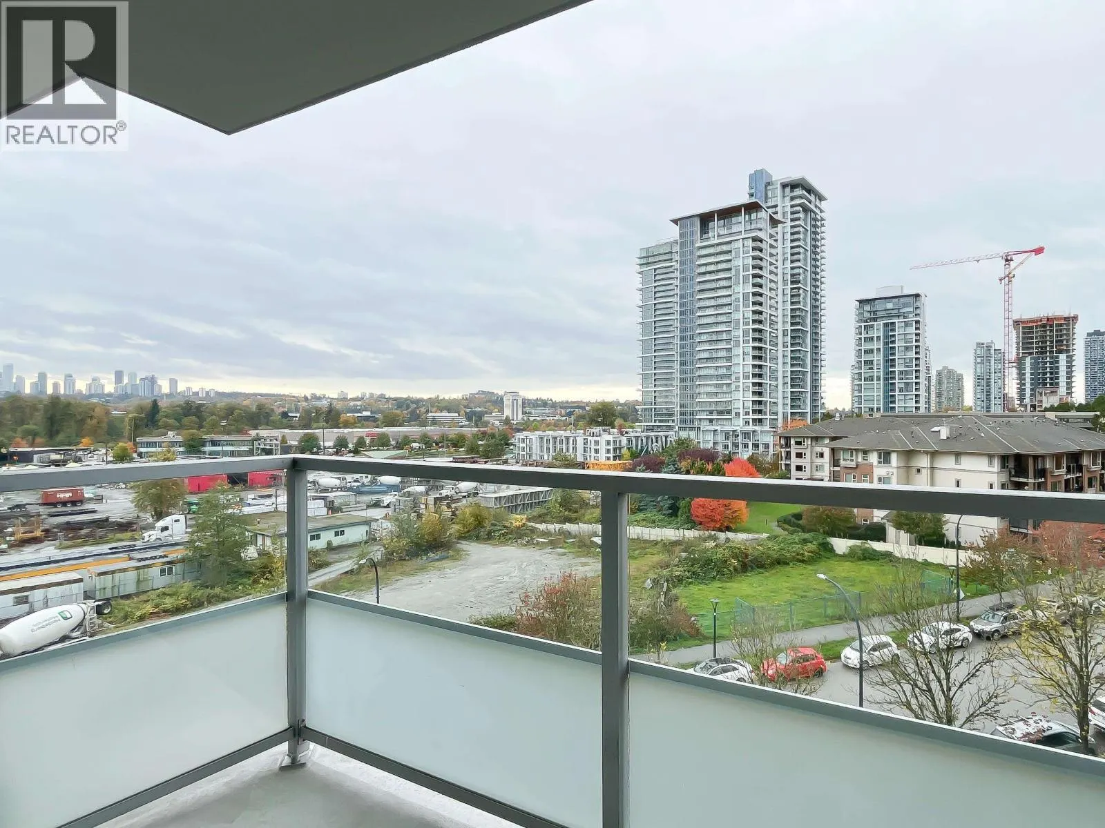 708 2289 YUKON CRESCENT