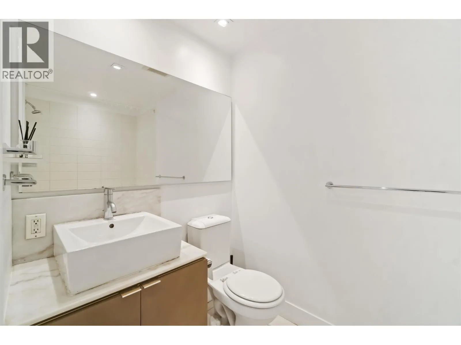 3107 4808 HAZEL STREET