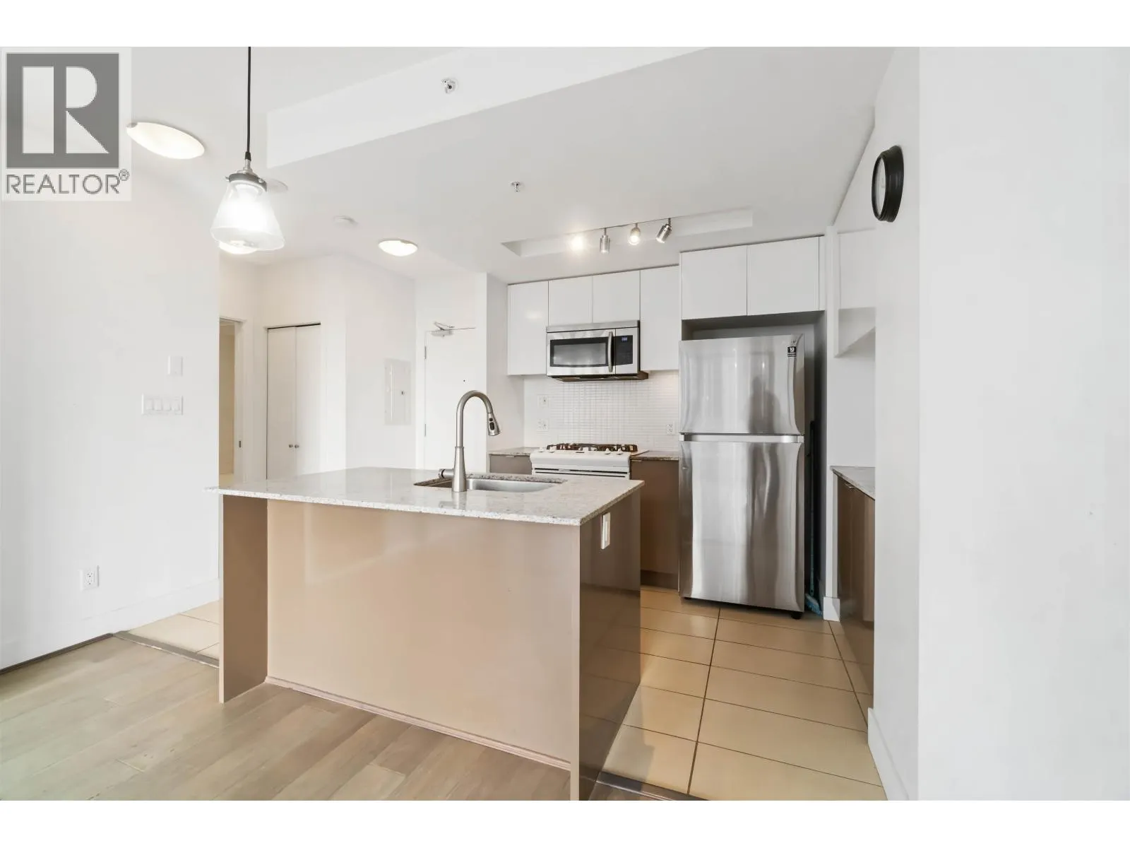 3107 4808 HAZEL STREET