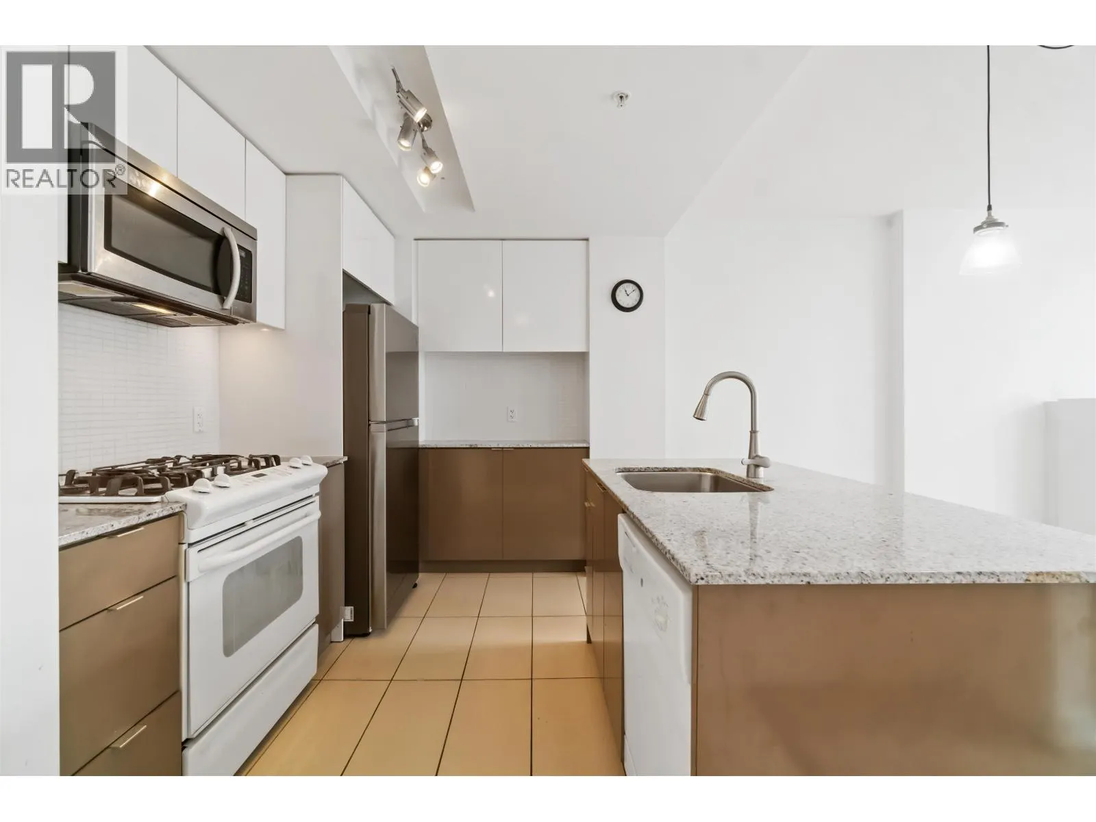 3107 4808 HAZEL STREET