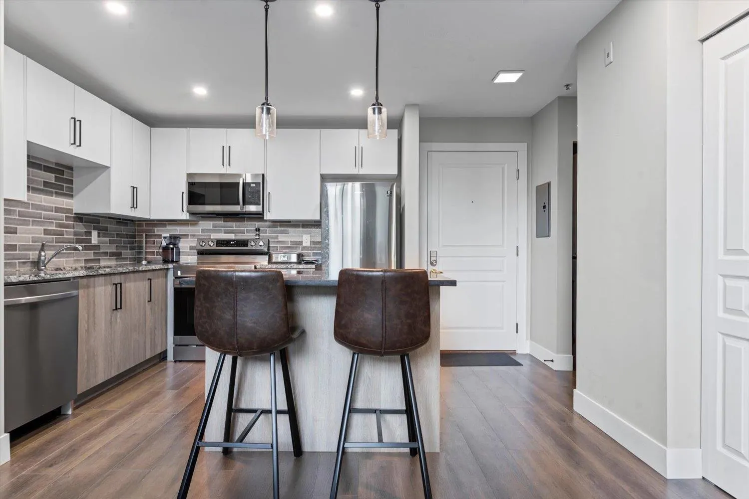 414 33478 ROBERTS AVENUE