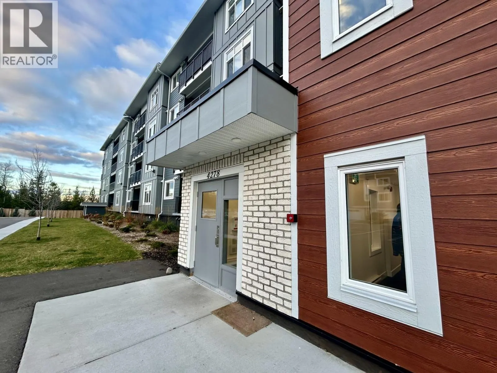 408 4278 22ND AVENUE