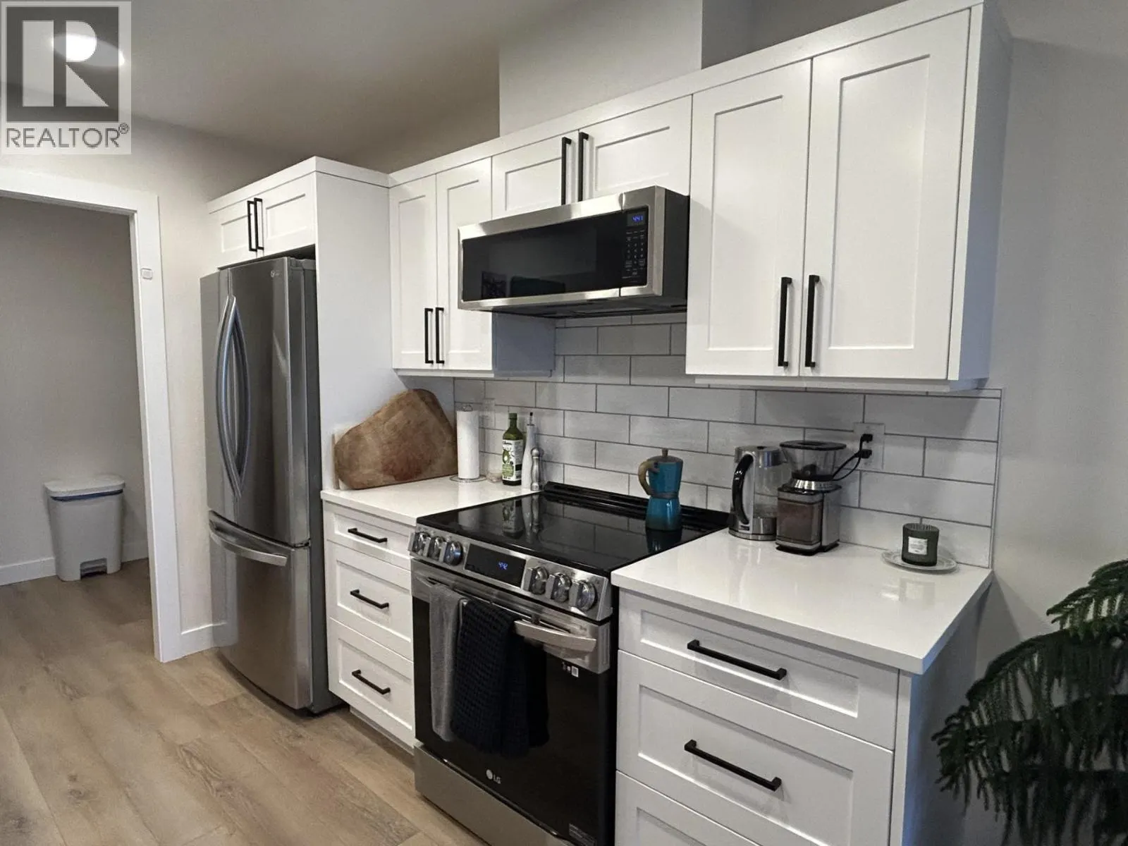 408 4278 22ND AVENUE