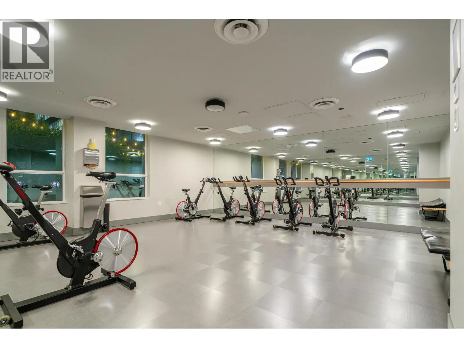 2302 125 E 14TH STREET