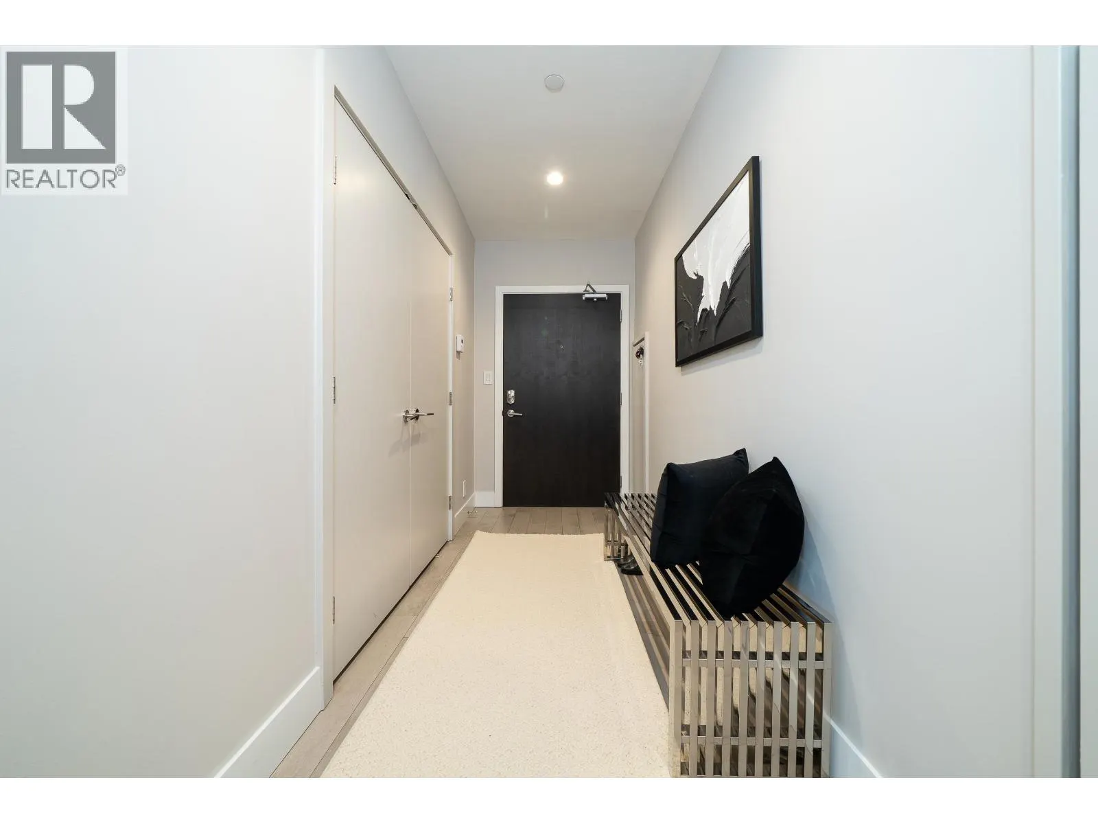 2302 125 E 14TH STREET