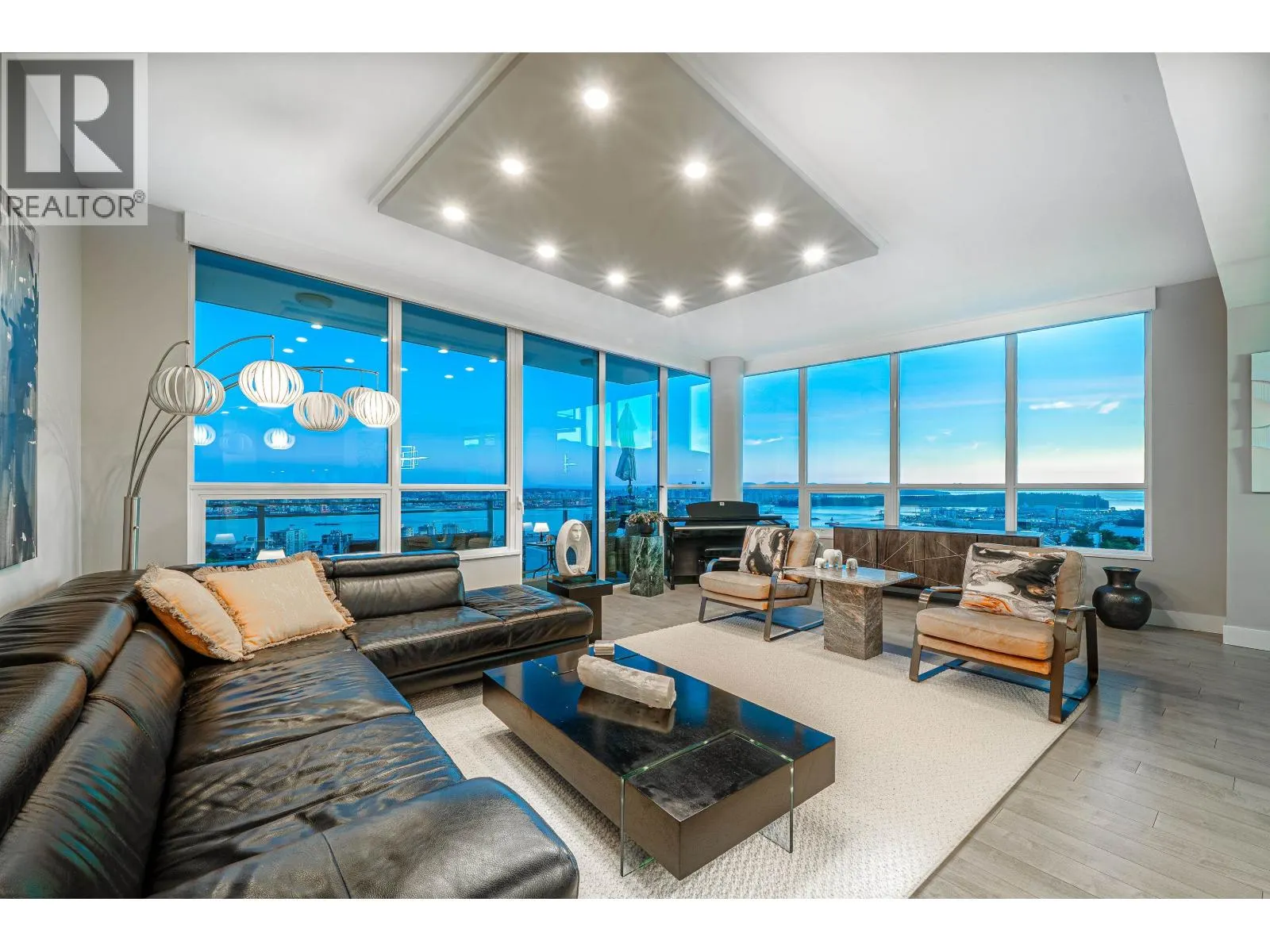 2302 125 E 14TH STREET