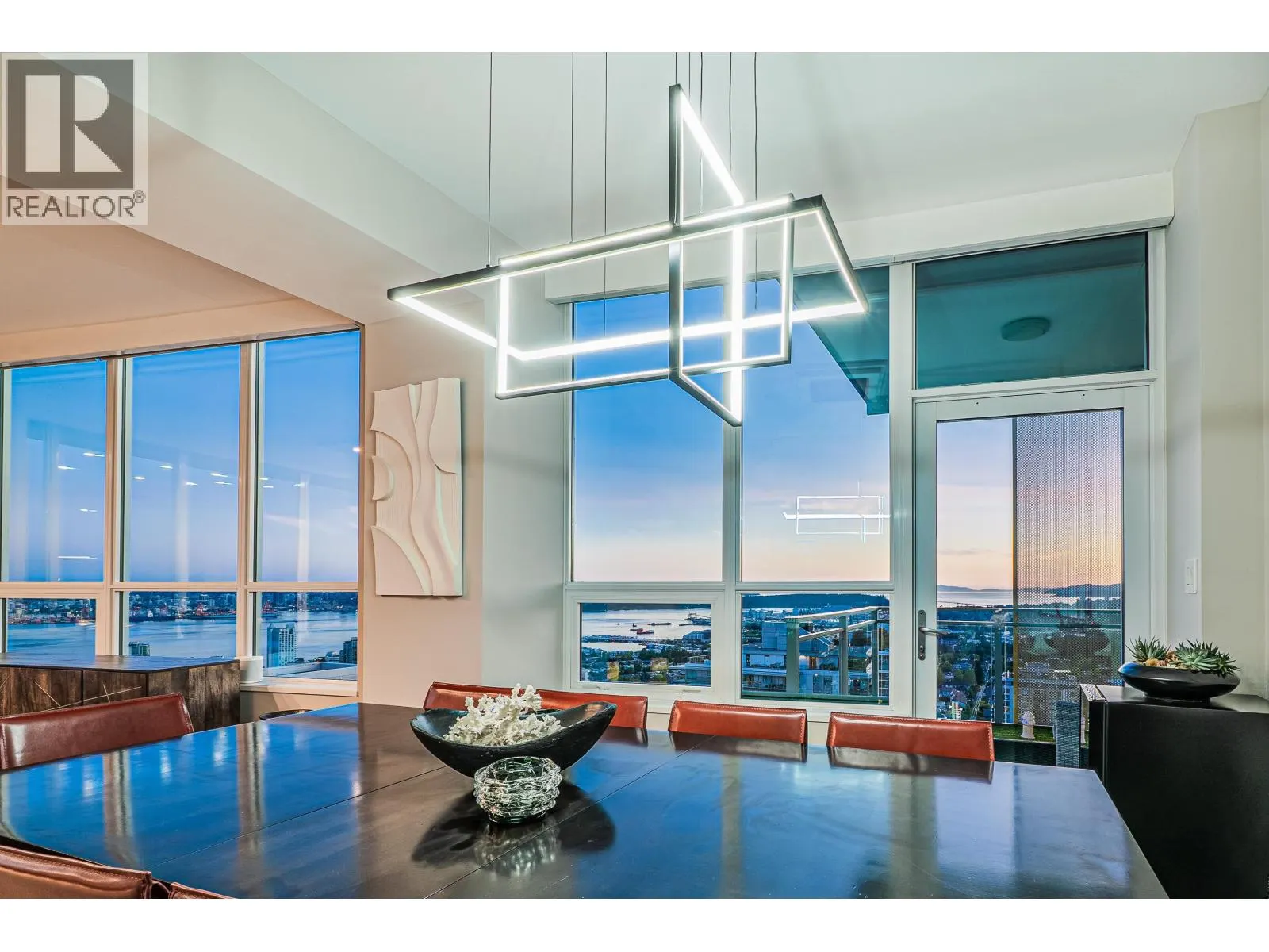 2302 125 E 14TH STREET