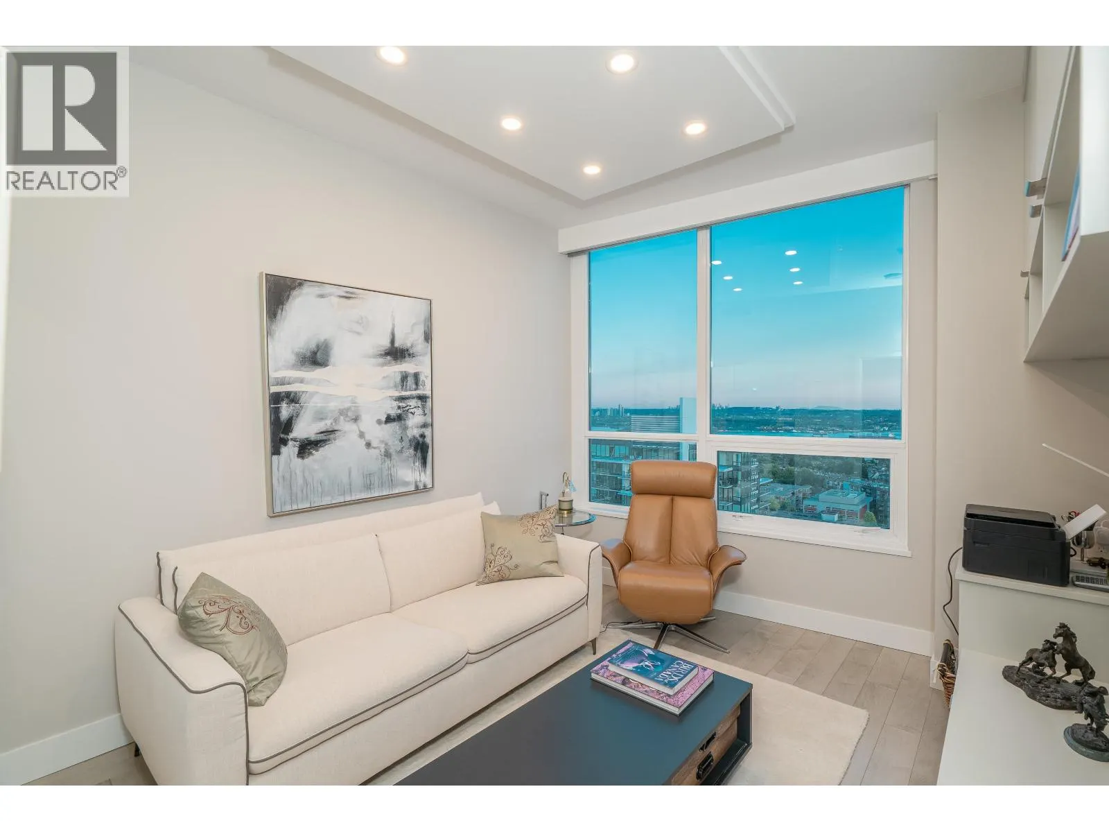 2302 125 E 14TH STREET