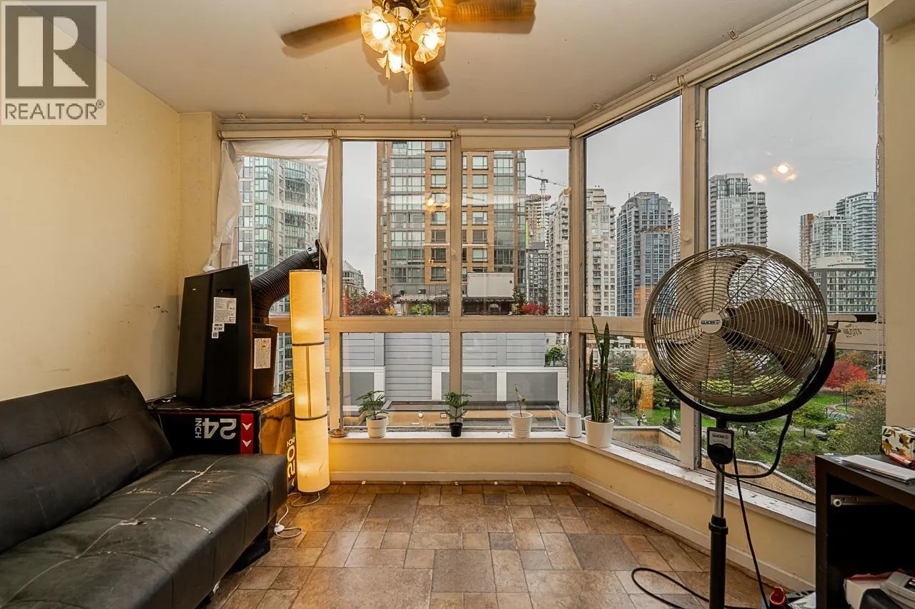 807 488 HELMCKEN STREET